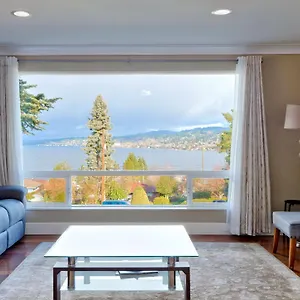 Mid-century W/ Lakefront Views! Seattle